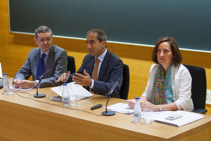 Gómez Cantero, Sánchez Tabernero y Andueza durante la rueda de prensa 