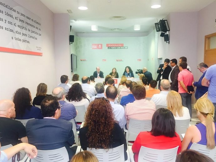 Consejo de Alcaldes presidido por Verónica Pérez.