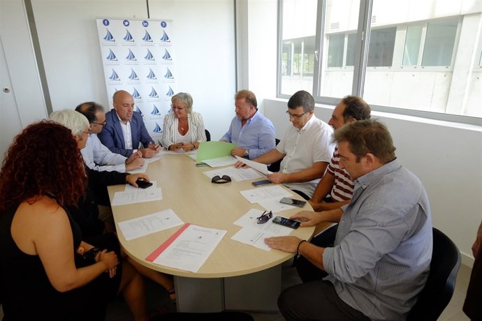 El Ayuntamiento De Málaga Informa: Reunión Con Cluster Marítimo Andaluz