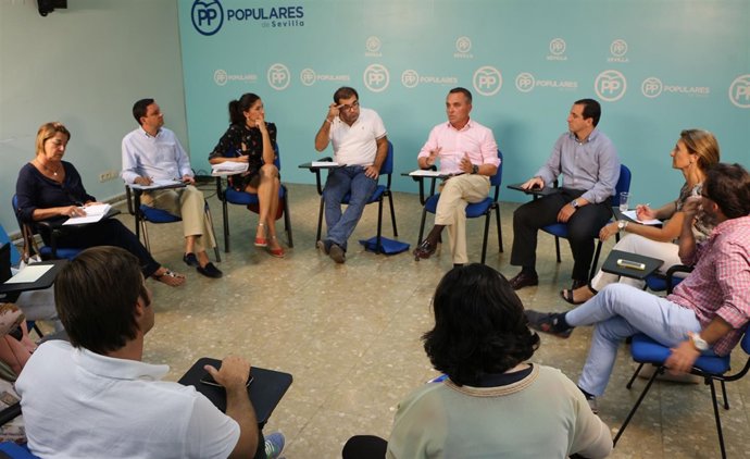 Reunión de los populares.