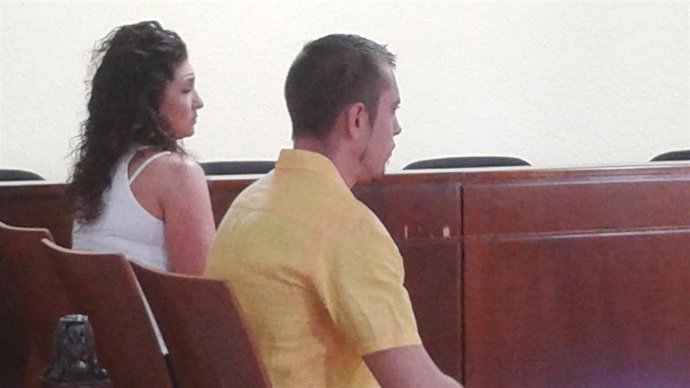 Los acusados, en el banquillo