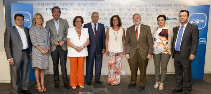 Acto de alcaldes del PP en grandes ciudades antes municipales de 2015 (Archivo)
