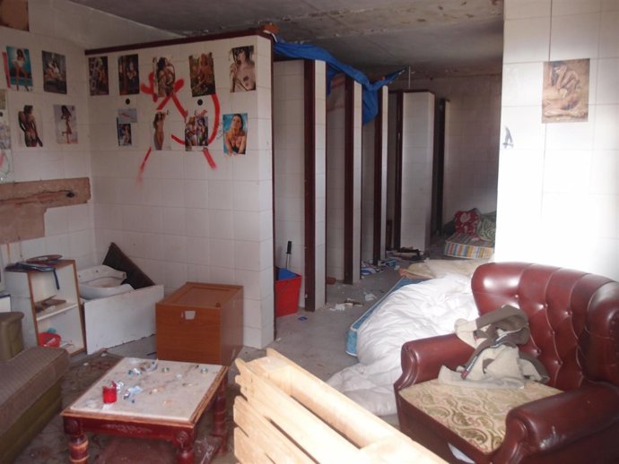 Utensilios encontrados en desalojo de Maristas