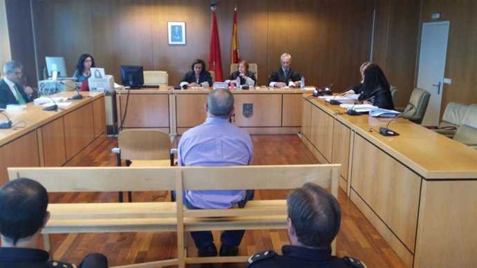 El acusado en el banquillo