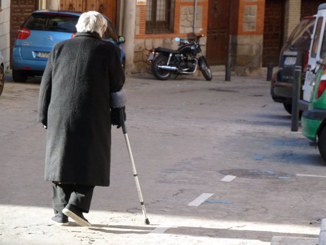 Anciano, vejez,  dependencia