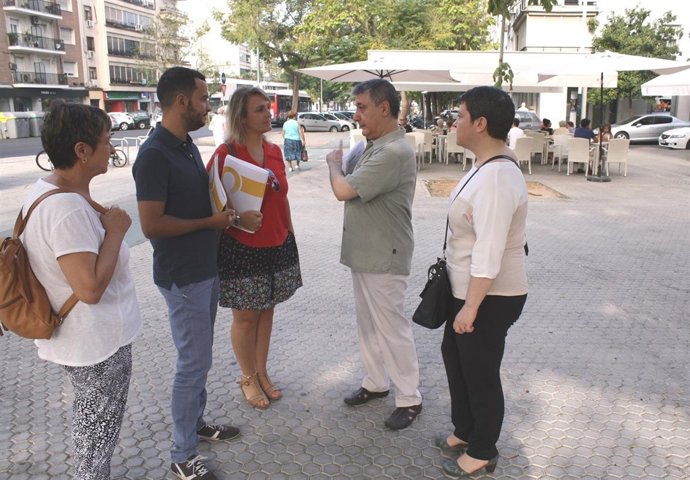 Los concejales de IU en Eduardo Dato