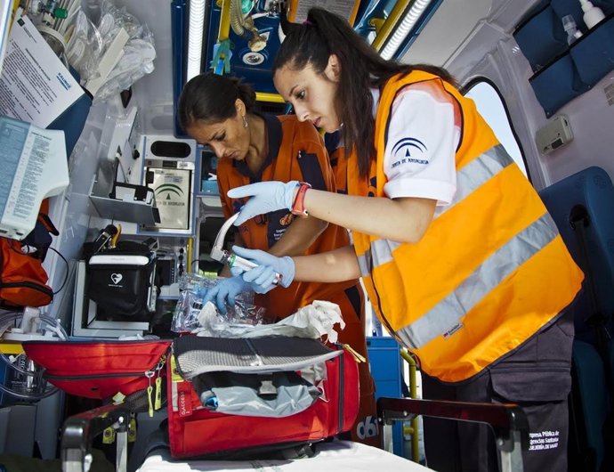 Salud entrena a 233 médicos residentes en Andalucía.