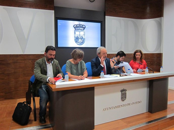 El equipo de Gobierno de Oviedo presenta las ordenanzas fiscales de 2017