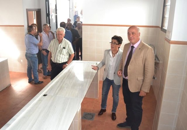 Ruiz y Muñoz visitan las nuevas instalaciones