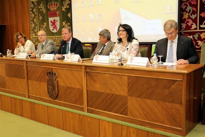 PRENSA AYTO LEÓN, INAUGURACIÓN XX CONGRESO NACIONAL DE MICROBIOLOGÍA DE LOS ALIM