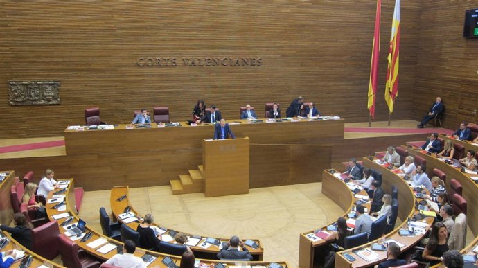 Alexis Marí en la tribuna de les Corts