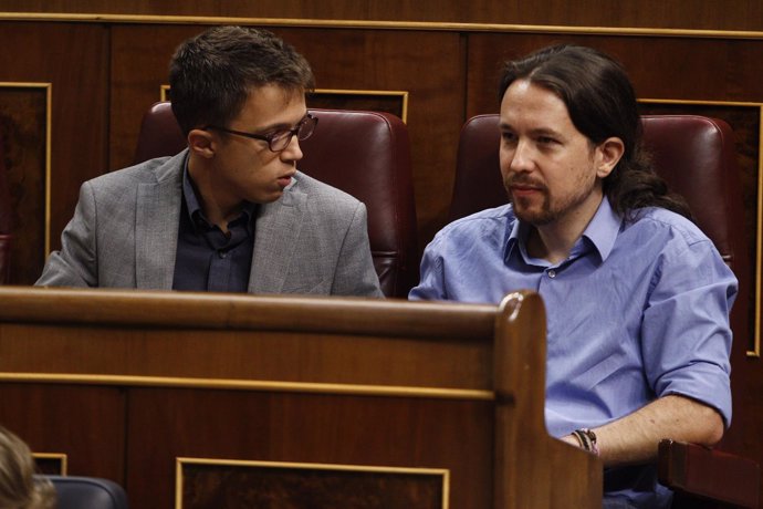 Errejón y Pablo Iglesias en el debate de investidura en el Congreso