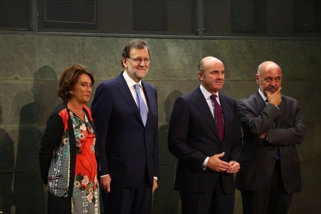 Rajoy en la presentación del libro de Luis de Guindos