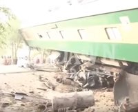 Seis muertos y 150 heridos por la colisión de dos trenes en Pakistán