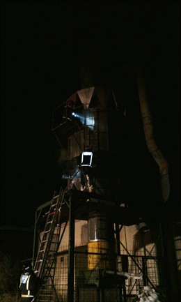 Incendio en una fábrica de curtidos