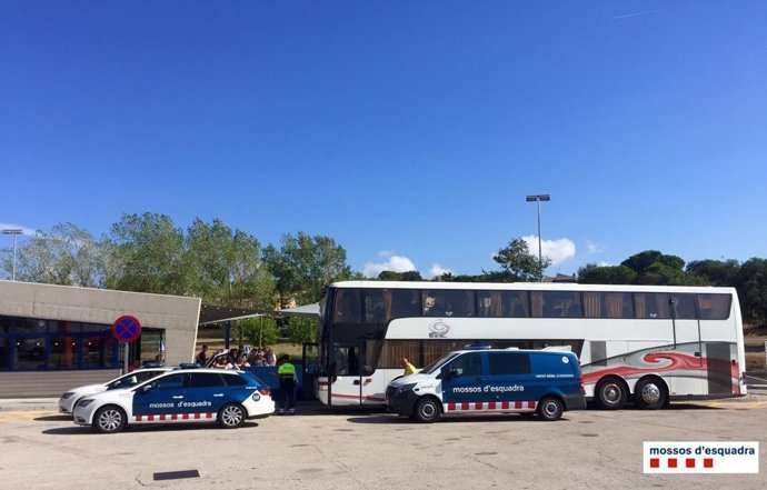 Denunciado el conductor de un autocar por positivo en alcohol