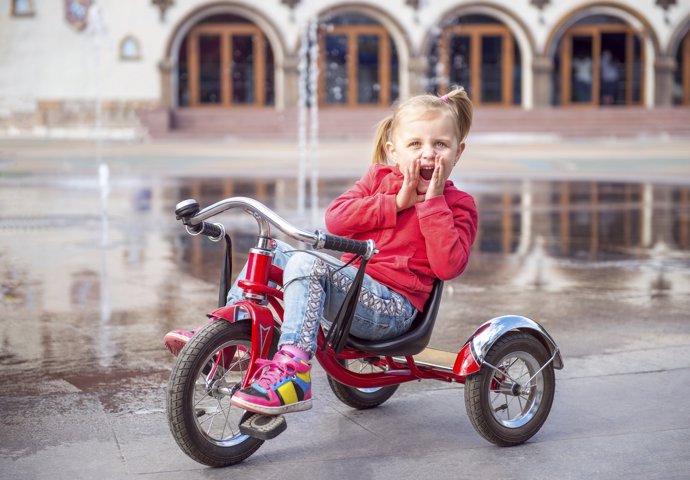  Triciclo para niños de 1 año, triciclo para niños de 1 a 3 a 5  años, primer triciclo de triciclo para bebé, bicicleta de equilibrio para  bebés, triciclo en evolución : Juguetes y Juegos