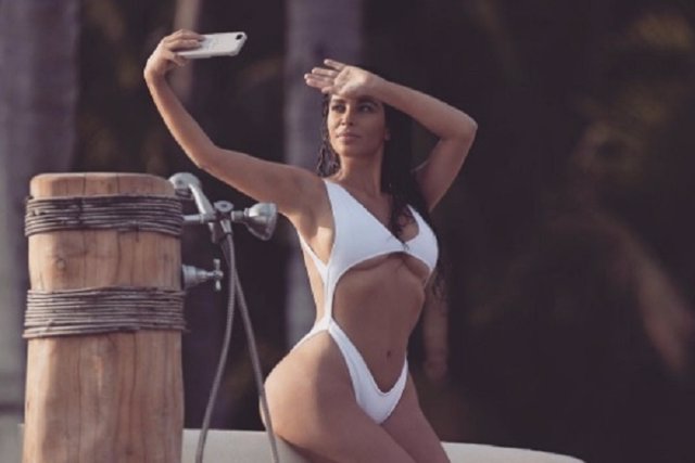 Kim Kardashian se hace 6.000 selfies en México