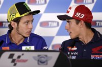 Márquez: "No voy a entrar en el juego de palabras con Rossi fuera de la pista"