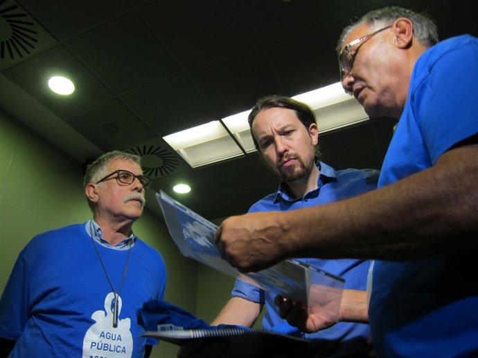 Pablo Iglesias con miembros de RAPA