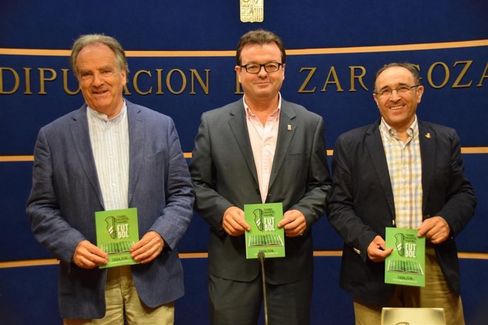 Oscar Flé, Luis Zubieta y Antonio Ferrer, este jueves en Zaragoza.