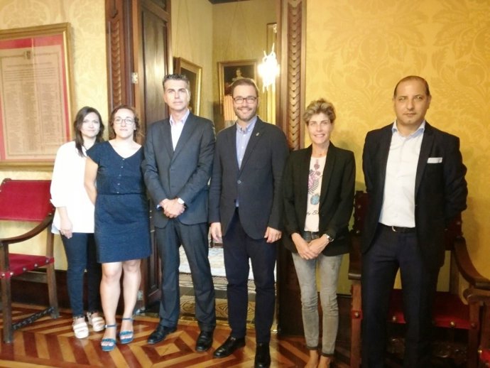 Reunión entre el Ayuntamiento, Telefónica y Agora Next