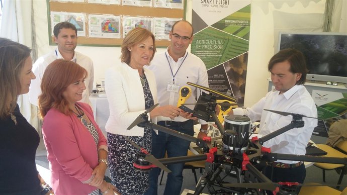 Carmen Ortiz visita la 34 Feria de Maquinaria Agrícola de Úbeda.