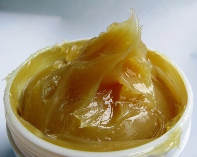 Obtienen lubricantes biodegradables para maquinaria industrial más duraderos