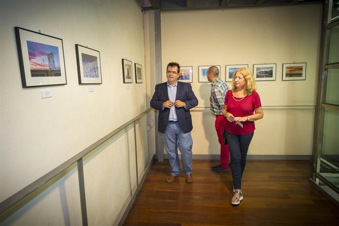 El diputado de Cultura ha inaugurado la exposición en Santa Fe de Mondújar.