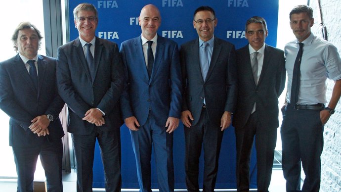 Bartomeu visita la sede de la FIFA con Infantino
