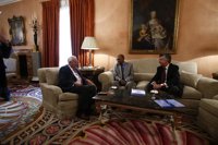 Margallo se suma al desayuno con los partidos para informarles de la cumbre europea