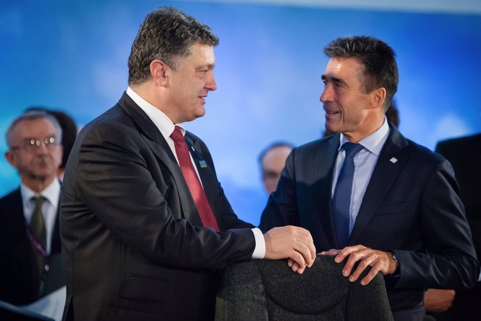 Petro Poroshenko y Anders Fogh Rasmussen