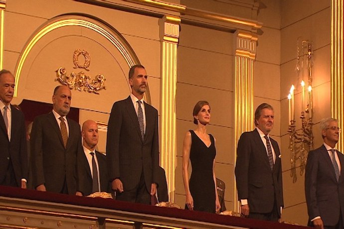 Doña Letizia celebra sus 44 años en el Teatro Real