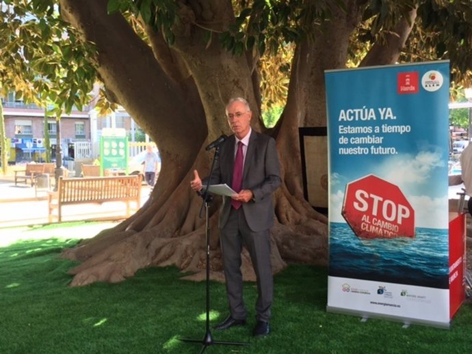 El concejal de Medio Ambiente, Antonio Navarro, presenta el evento