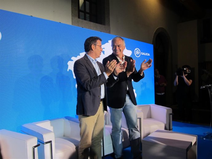 Los dirigentes populares Alberto Núñez Feijóo y Esteban González Pons