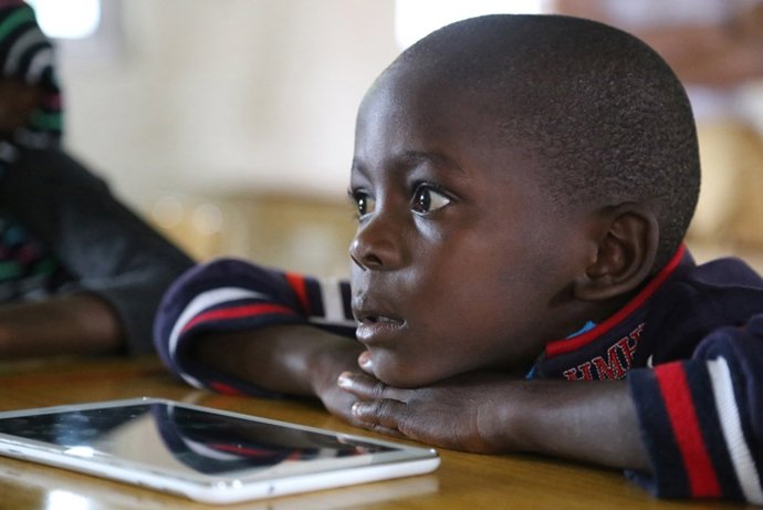 NP CÉSAR ALIERTA PRESENTA EN ASÍS ANTE 400 LÍDERES RELIGIOSOS DE TODO EL MUNDO E