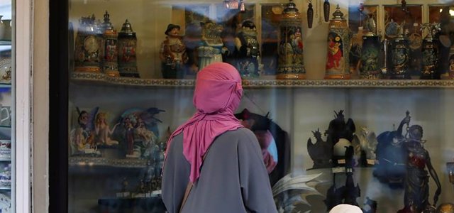 Mujer musulmana con pañuelo en Alemania