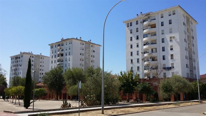 Viviendas en el barrio linarense de Arrayanes.