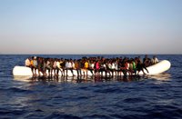 Libia dice haber interceptado a 1.425 inmigrantes y refugiados en dos días