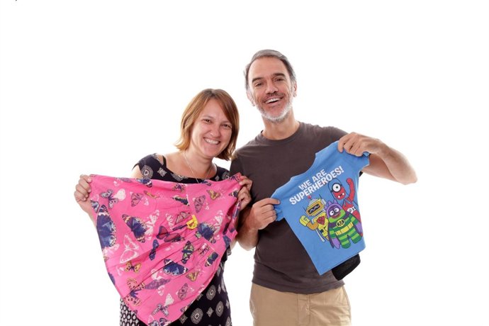 Percentil dona 800 prendas a una veintena de familias numerosas de Madrid