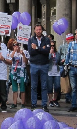 Óscar Puente, alcalde de Valladolid, en la manifestación de Dulciora