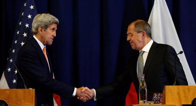 Kerry y Lavrov tras la firma del acuerdo sobre Siria