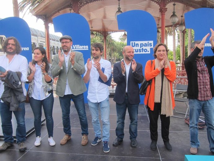 Ada Colau, alcaldes del cambio y Luís Villares, en la campaña para el 25S