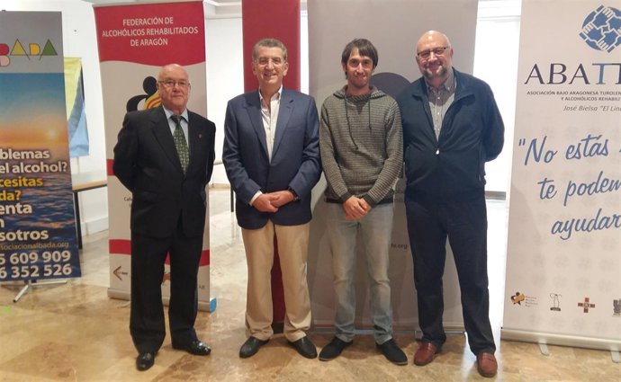 Inauguración del V Congreso de Aragón sobre Alcoholismo y Adiciones.