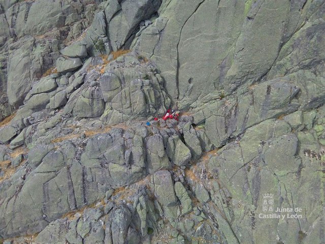 Rescate del varón herido en Gredos