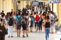 Unos 200.000 andaluces comienzan este lunes el curso universitario
