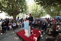 Sánchez insta a Iglesias y Rivera para que "piensen bien" formar gobierno con él