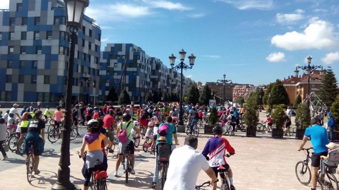 'Paseo En Bici' Por Oviedo. 