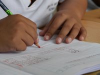 Unos 263 millones de niños y jóvenes no van al colegio y 25 millones nunca fueron a clase