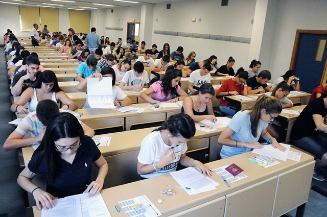 UCLM: El 75,88% De Los Alumnos Aprueba La Última PAEG De Septiembre En El Distri